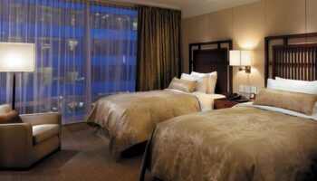 Shangri-La-Hotel-2